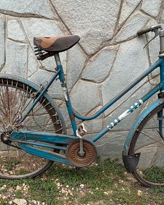 Bici vintage azzurra