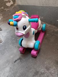 dondolo cavalcabile per bimba 