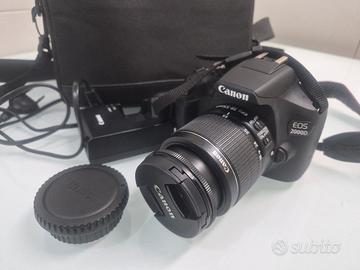 Fotocamera Canon Eos 2000D come nuova 