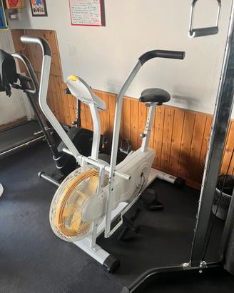 Air bike palestra