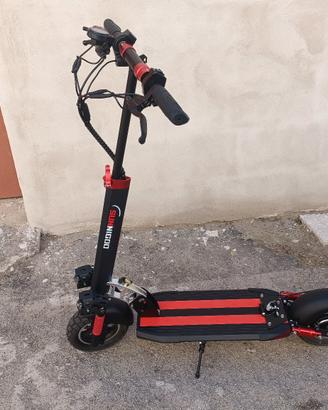 monopattino elettrico