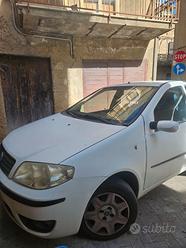 Automobile fiat punto 13 multijet