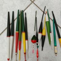 Set galleggianti da pesca tradizionali vintage