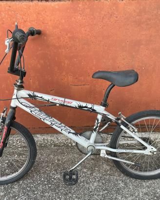Bici bmx montana