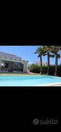 Villa con piscina ad uso esclusivo-CAPITOLO