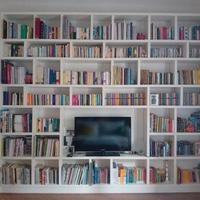 libreria laccata opaca bianca in legno