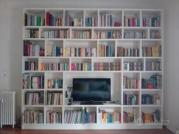 libreria laccata opaca bianca in legno