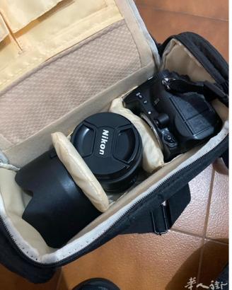 Nikon D7000 + Obiettivo  Nikkor 17-55mm f/2.8 DX