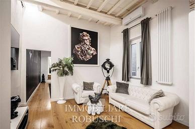 Appartamento di 120 m² con 5 locali a Firenze