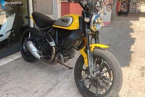 Scrambler Icon, Finanziabile, Permuta.