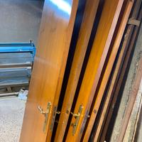 Porte in noce fatte a mano