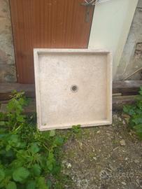 lavabo stile vecchio e piatto doccia