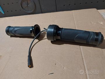 Manopole Acceleratore per E-Bike 