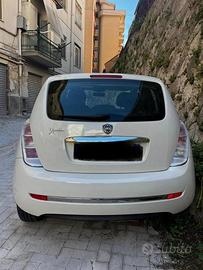Lancia Ypsilon del 2011