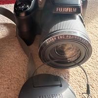 Fujifilm FinePix S – con obiettivo Fujinon