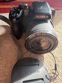 Fujifilm FinePix S – con obiettivo Fujinon