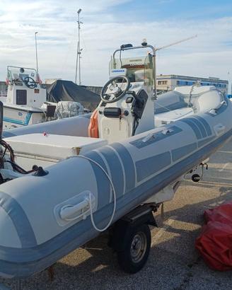 Gommone 4.60 piu motore e carrello