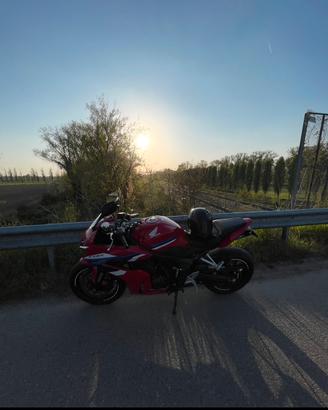 Honda cbr 650 r e-clutch 2025