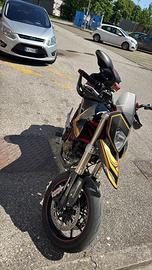 Ducati hypermotard 1100s