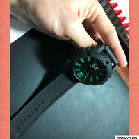 Orologio SportIVo in gomma e acciaio --- NuoVO-