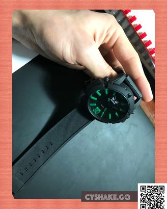 Orologio SportIVo in gomma e acciaio --- NuoVO-