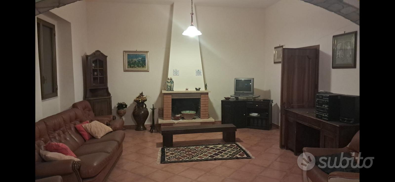 Casa in campagna con 4 ettari di terreno - Vista 5