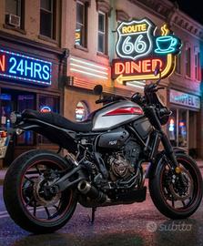 Yamaha XSR700 Garage Metal + accessori