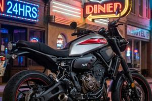 Yamaha XSR700 Garage Metal + accessori