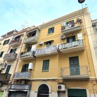 2 LOCALI A BARI