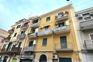 2 LOCALI A BARI
