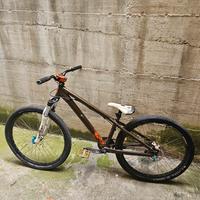 Dirt bike Play2 Mondraker