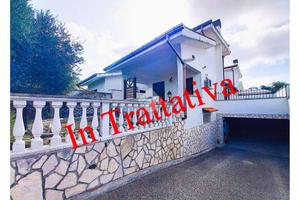 PORZIONE DI BIFAMILIARE A ARDEA