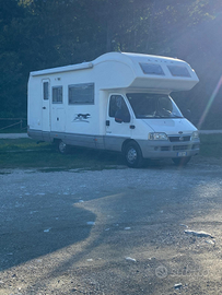 Camper mansardato laika ecovip 2.1 ducato 2.8