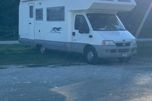 Camper mansardato laika ecovip 2.1 ducato 2.8