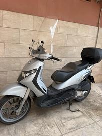 Scooter Piaggio Beverly 200