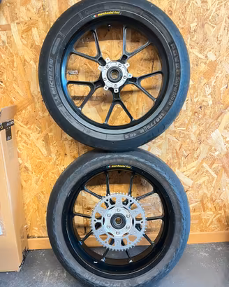 Cerchi Marchesini M10RR Kompe Motard