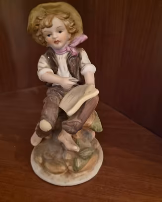 Statuetta vintage in porcellana stile Capodimonte