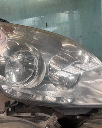 FARO ANTERIORE DESTRO OPEL ZAFIRA ANNO:2007