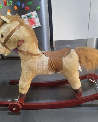 cavallo a dondolo