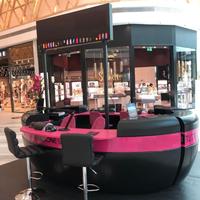 Banco reception ovale con  8 sgabelli