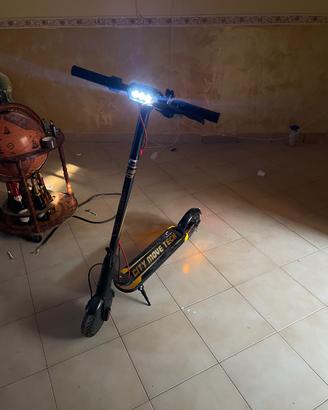 Monopattino elettrico City Move Tech – 250W 36V