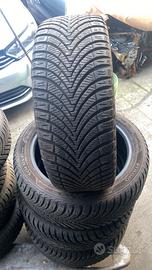 Treno di pneumatici 205/45r16