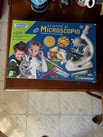 Gioco “ Scienze al Microscopio “ Clementoni