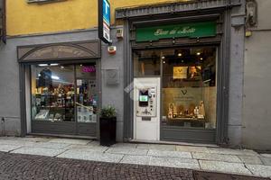 NEGOZIO A CREMONA
