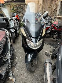 RICAMBI MAJESTY 400 YAMAHA NO INTERO