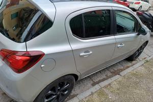 opel corsa 1.200 5 PT BLACK EDITION
