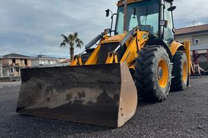 ESCAVATORE TERNA JCB 4CX