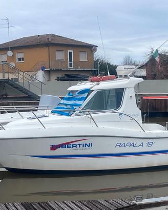 barca a motore