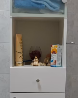 Mobile bagno a colonna girevole con specchio 