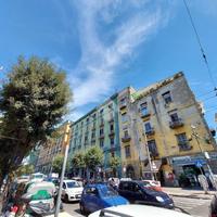 MONOLOCALE A NAPOLI